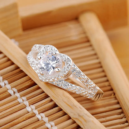 Elegant Heart Ring with Zircon – Romantic Silver-Plated Jewelry